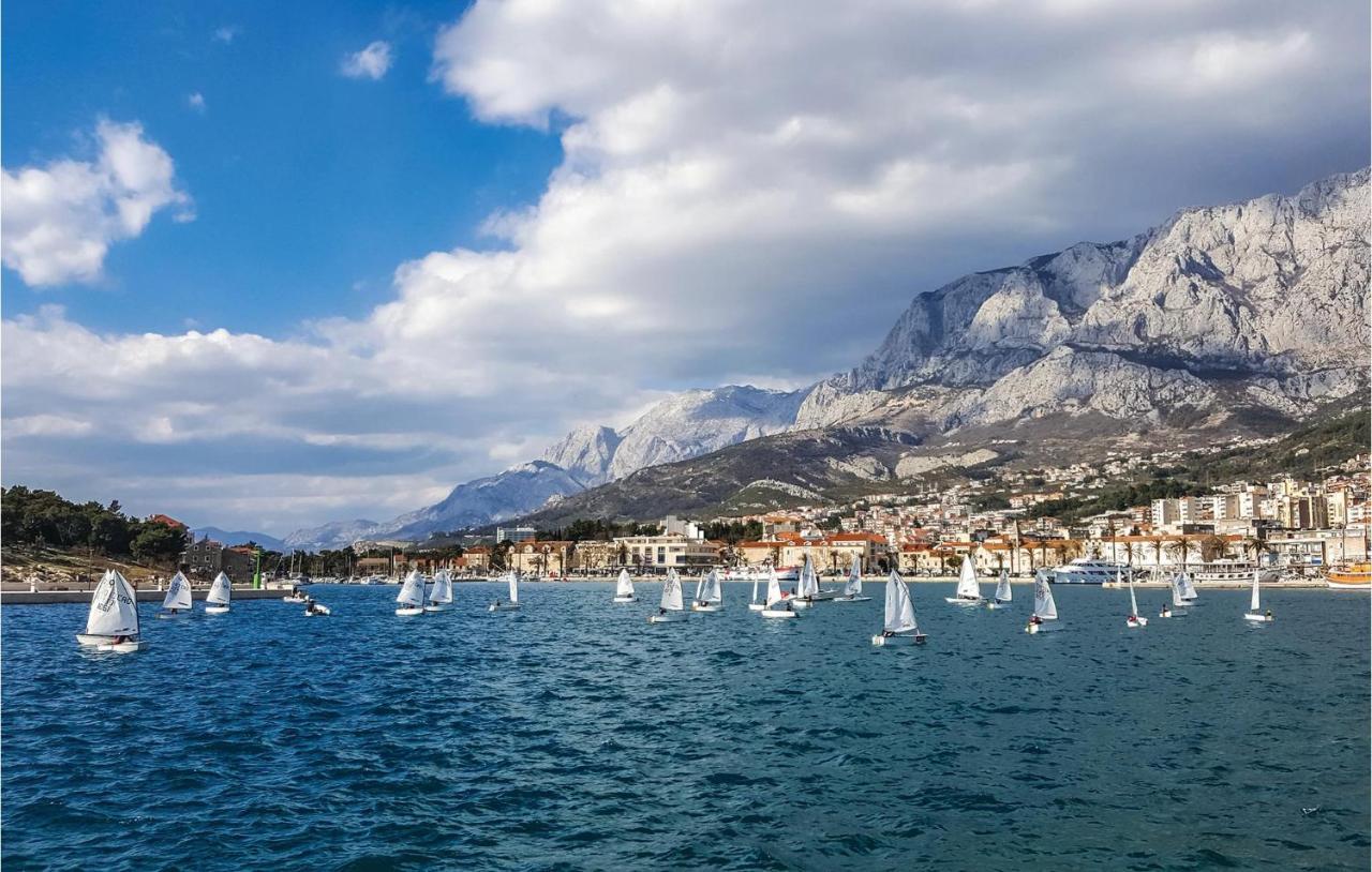 Cozy Apartment In Makarska With Kitchen 外观 照片