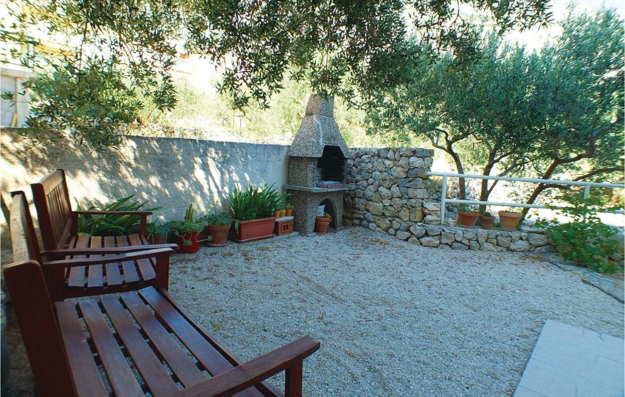 Cozy Apartment In Makarska With Kitchen 外观 照片